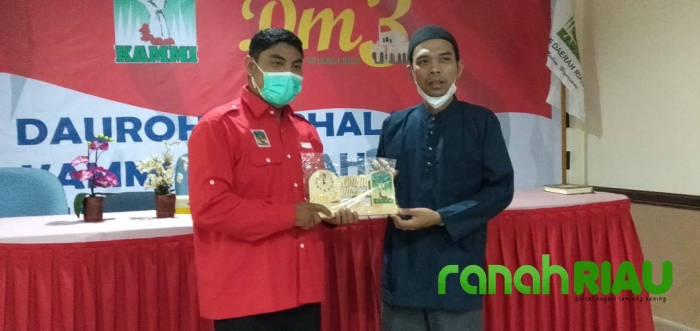 UAS tantang Peserta DM 3 KAMMI Riau, Menjadi sabuk atau batu saat dicampakkan dalam air
